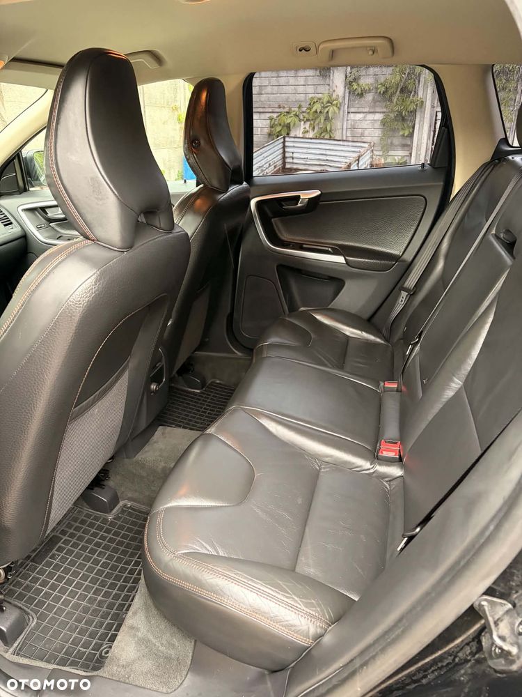 Volvo XC 60 D5 AWD Summum - 22