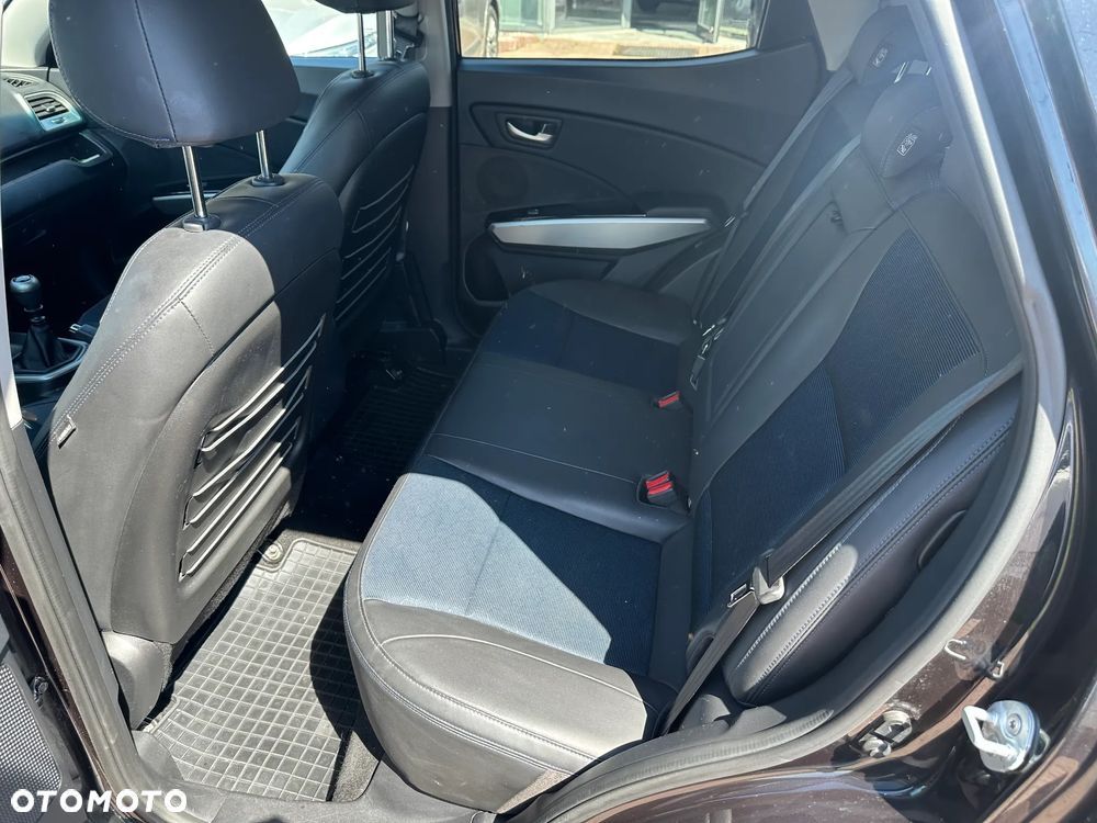 SsangYong/KGM Tivoli 1.6 Quartz - 8