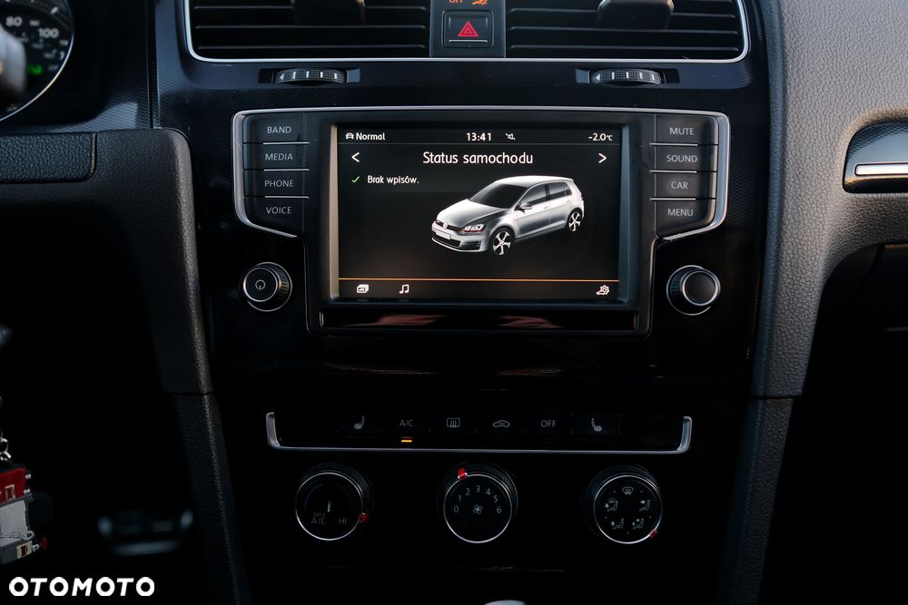 Volkswagen Golf GTI Performance BlueMotion Technology DSG - 34