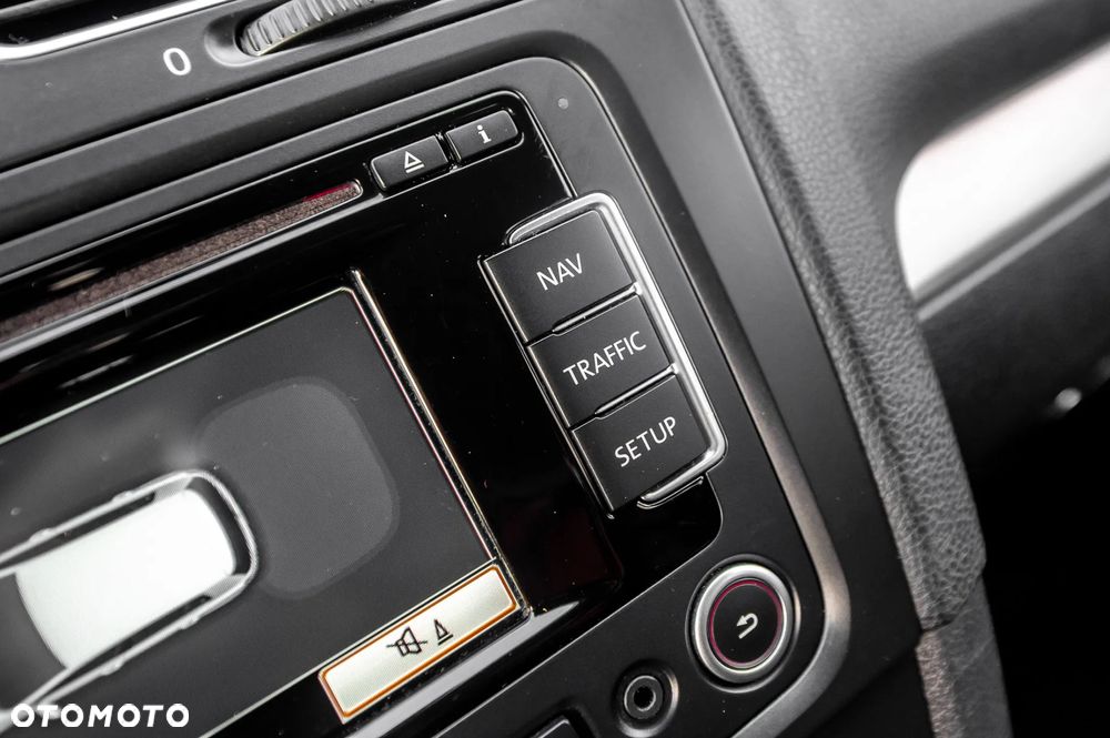 Volkswagen Golf 2.0 GTI DSG adidas - 33