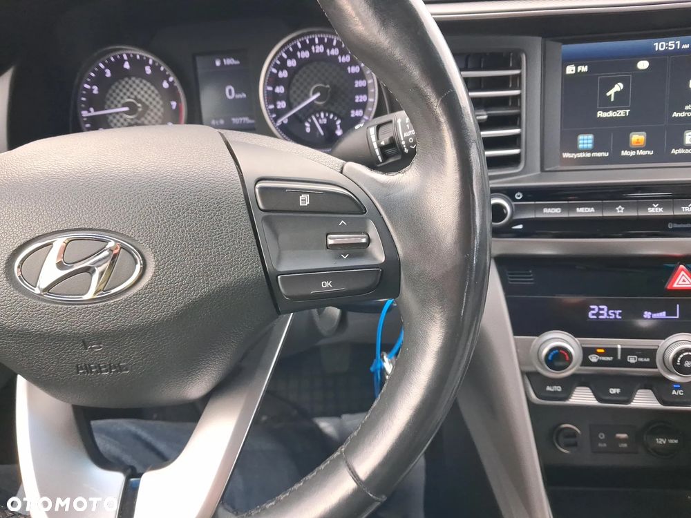 Hyundai Elantra 1.6 Comfort - 18