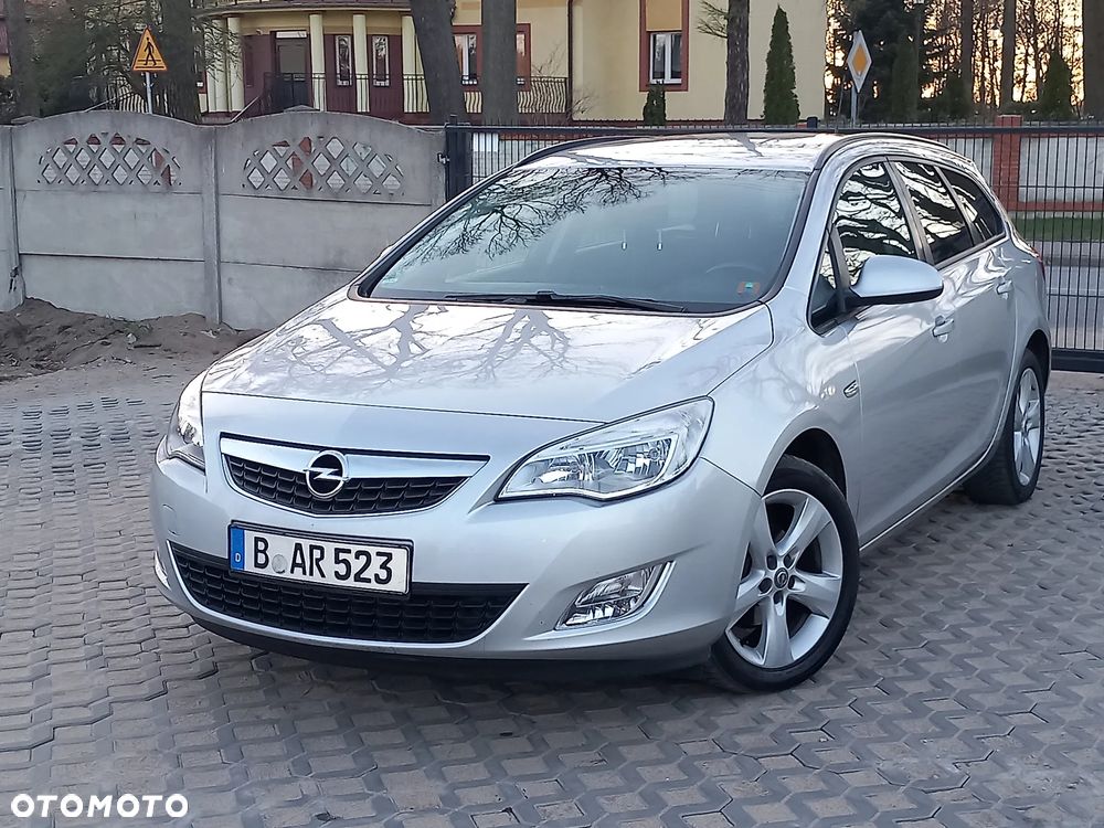 Opel Astra 1.6 150 Jahre - 1