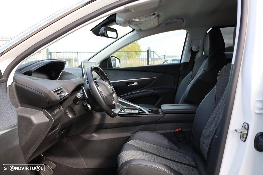 Peugeot 5008 1.2 PureTech Allure EAT8 - 11