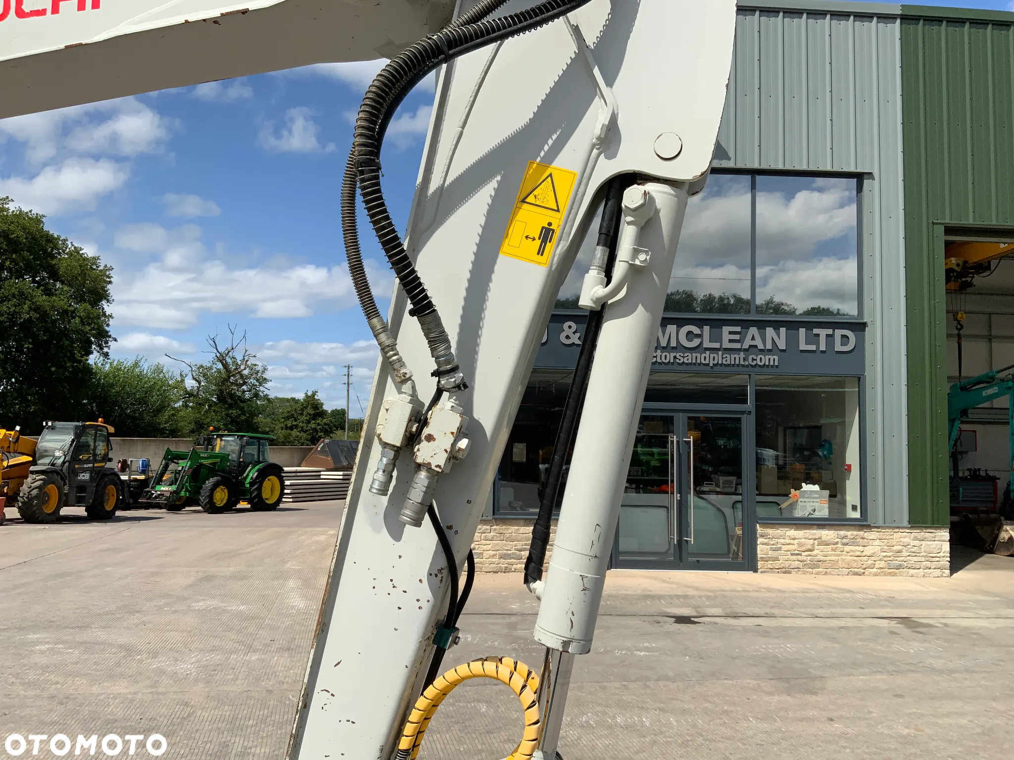 Takeuchi TB260 - 14