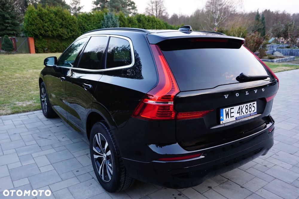 Volvo XC 60 B5 B AWD Momentum Pro - 11