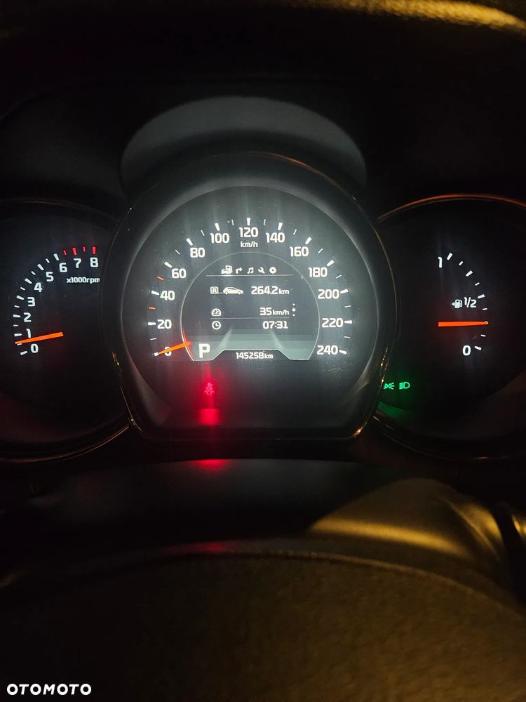 Kia Ceed - 11