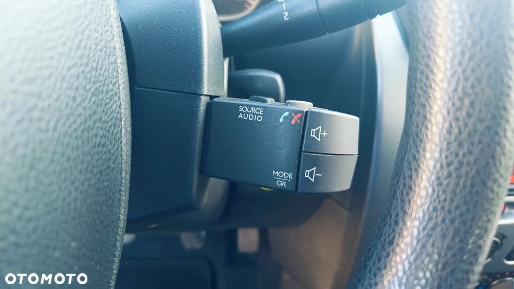 Dacia Duster 1.6 16V 4x2 - 29