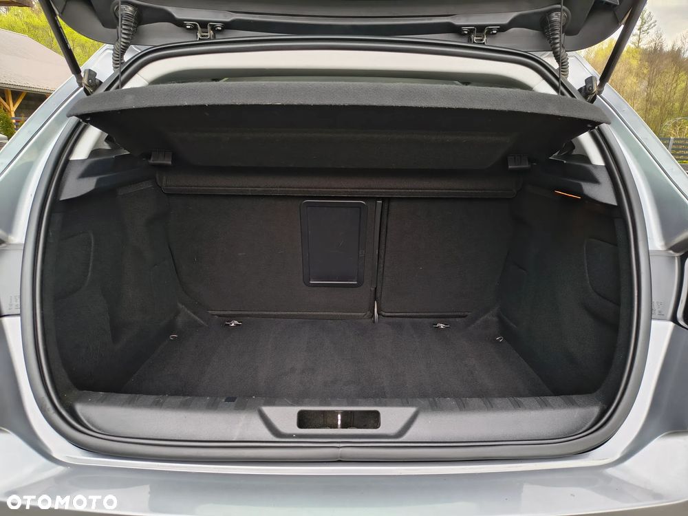 Peugeot 308 1.6 e-HDi Allure S&S - 16