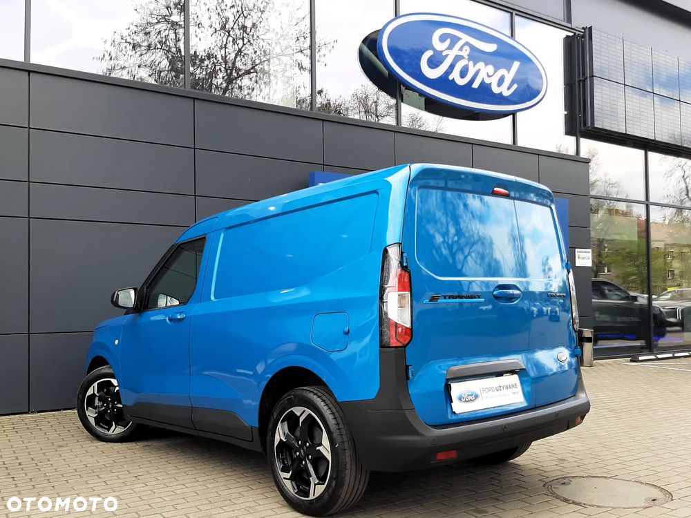 Ford Courier - 30