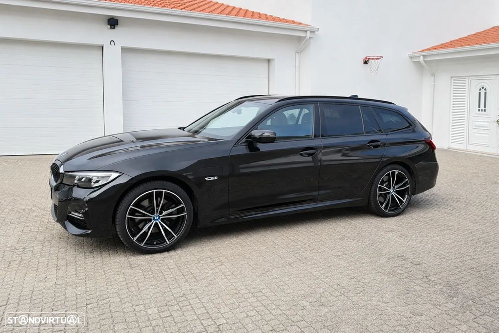 BMW 320 e Pack Desportivo M Auto - 1