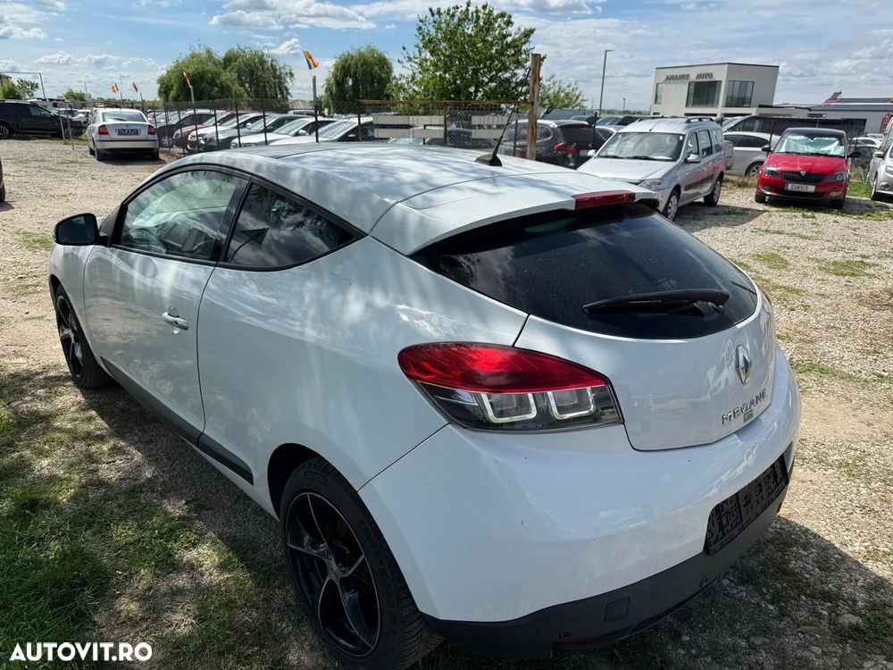 Renault Megane Coupe dCi 160 FAP GT - 4