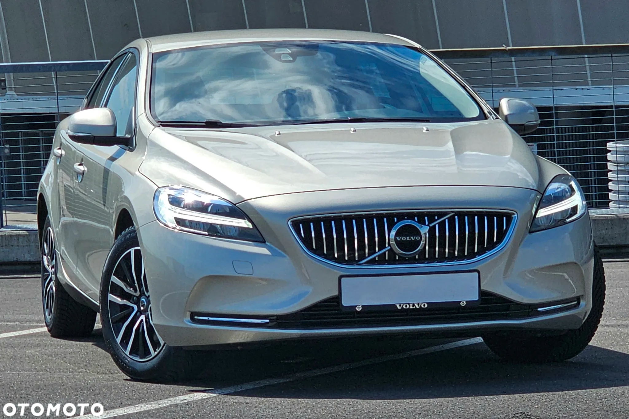 Volvo V40 - 11