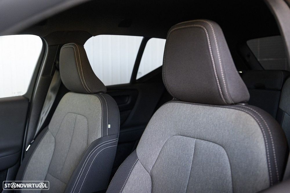 Volvo XC 40 1.5 T2 Plus Dark Auto - 31