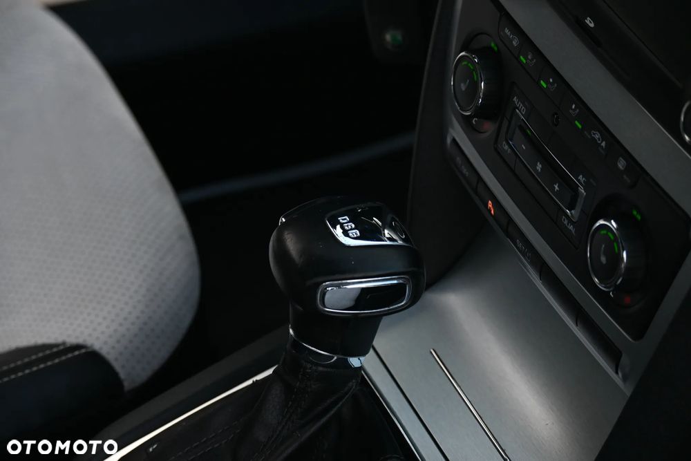 Skoda Octavia ver-1-2-tsi-sport-edition - 20