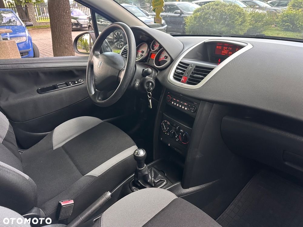Peugeot 207 95 VTi Family - 5