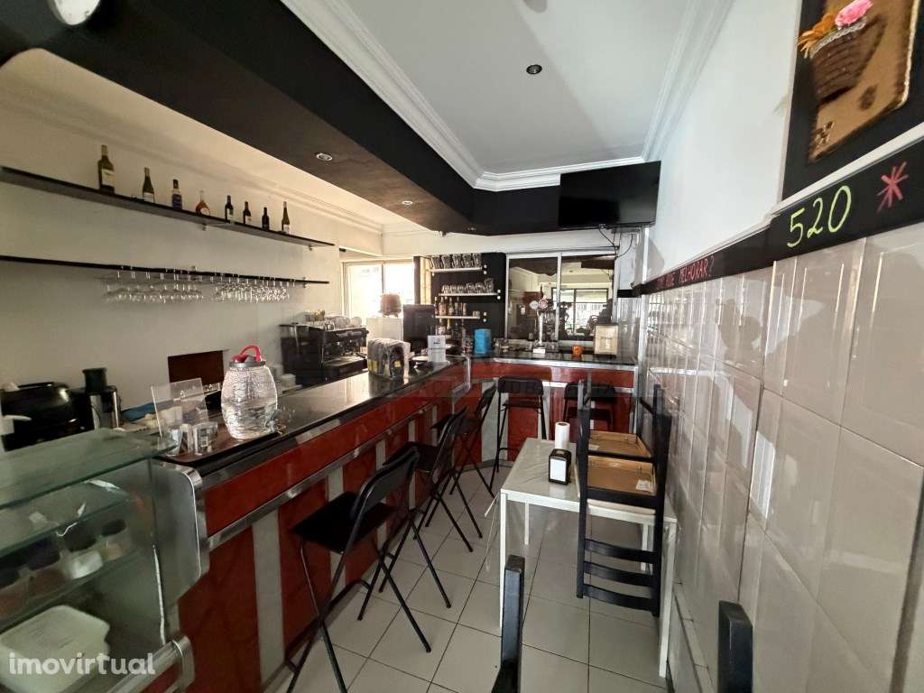 Vende-se excelente Loja com saída de fumos, perto Parque Central, n... - Grande imagem: 2/12