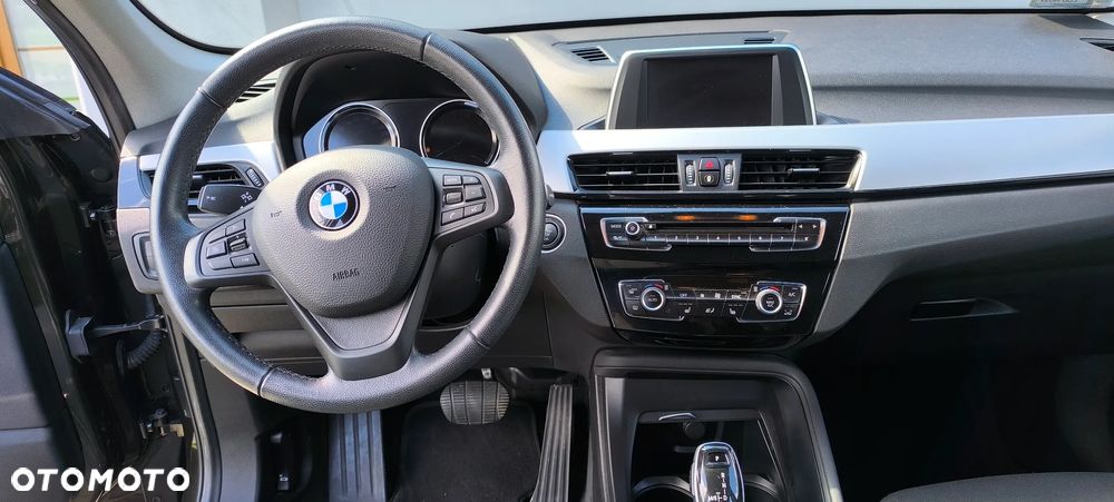 BMW X1 sDrive18i - 8