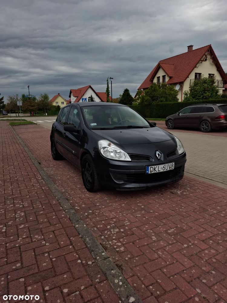 Renault Clio 1.5 dCi Authentique - 1
