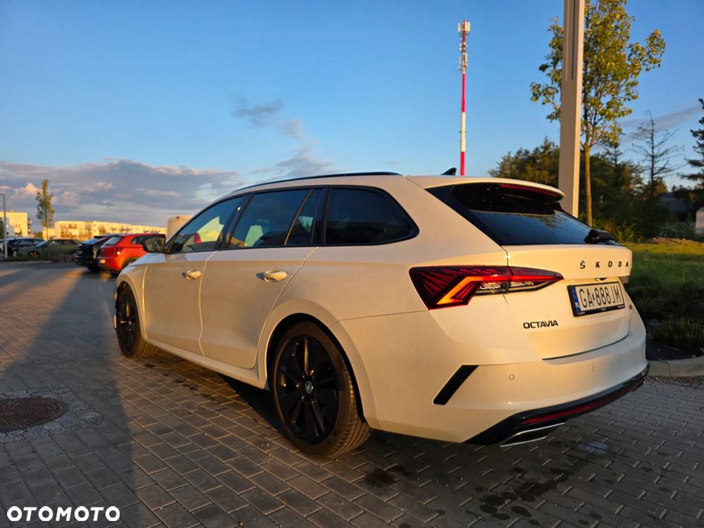 Skoda Octavia 2.0 TSI RS 245 DSG - 17