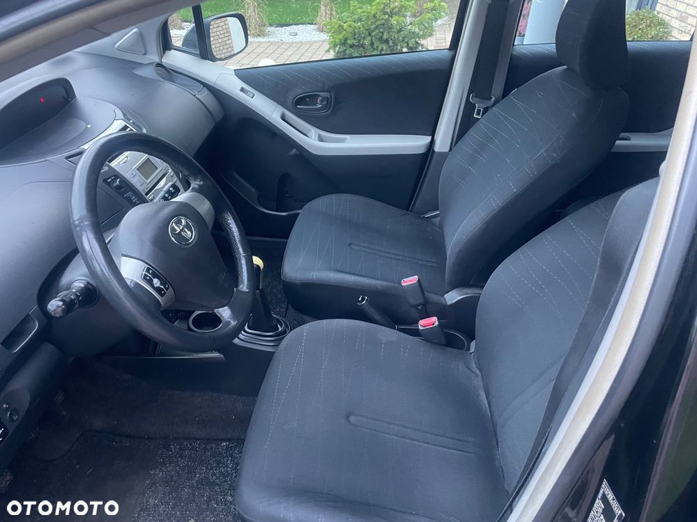 Toyota Yaris 1.0 Luna A/C - 14