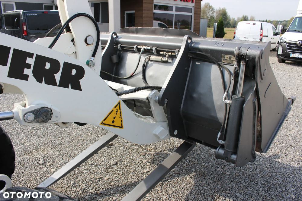 Liebherr L506 STEREO / ŁYŻKA / WIDŁY / SZYBKOZŁĄCZE / SPROWADZONA Z FRANCJI/ - 14
