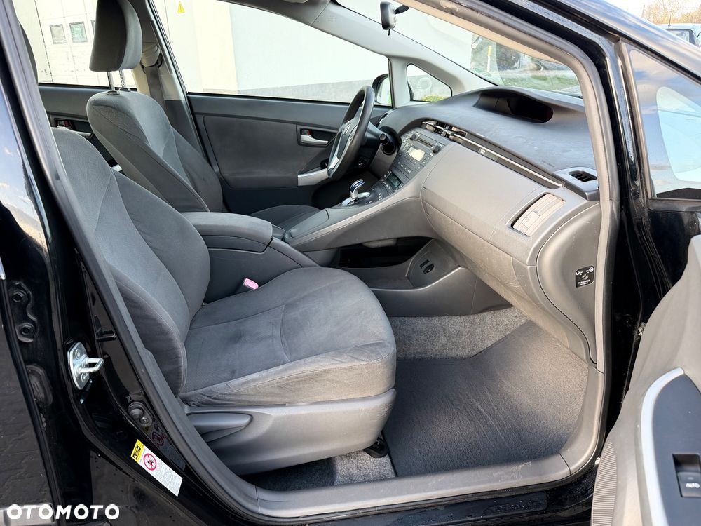 Toyota Prius 1.8 HSD Active - 14