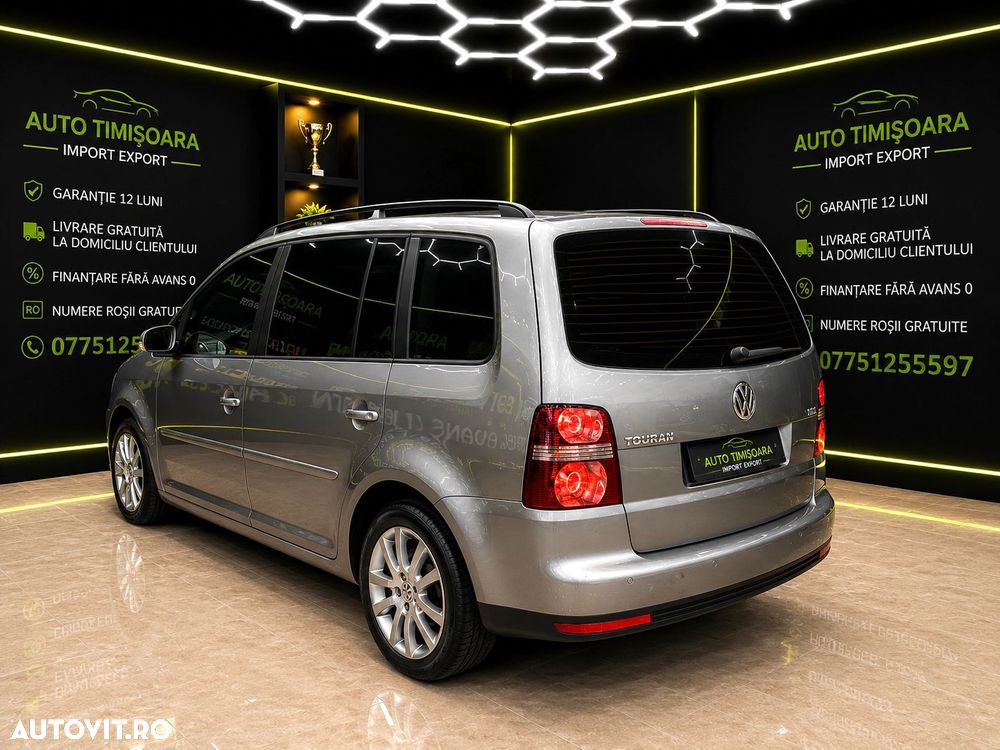 Volkswagen Touran - 4