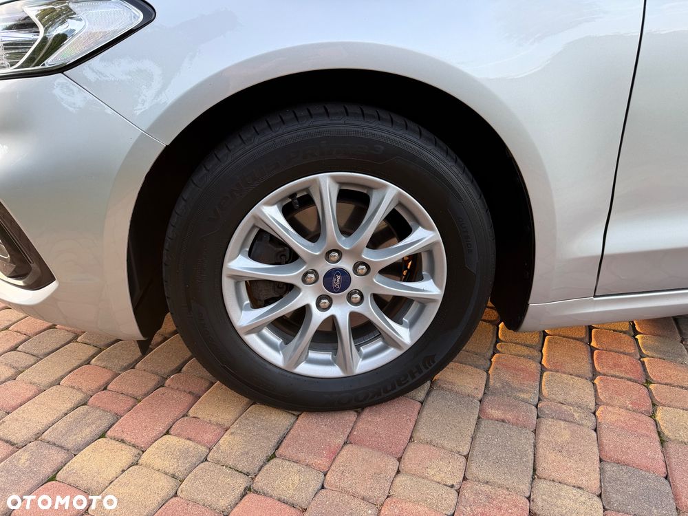 Ford Mondeo - 26