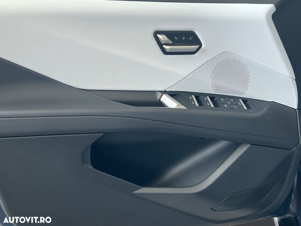 BMW iX3 50 xDrive - 13