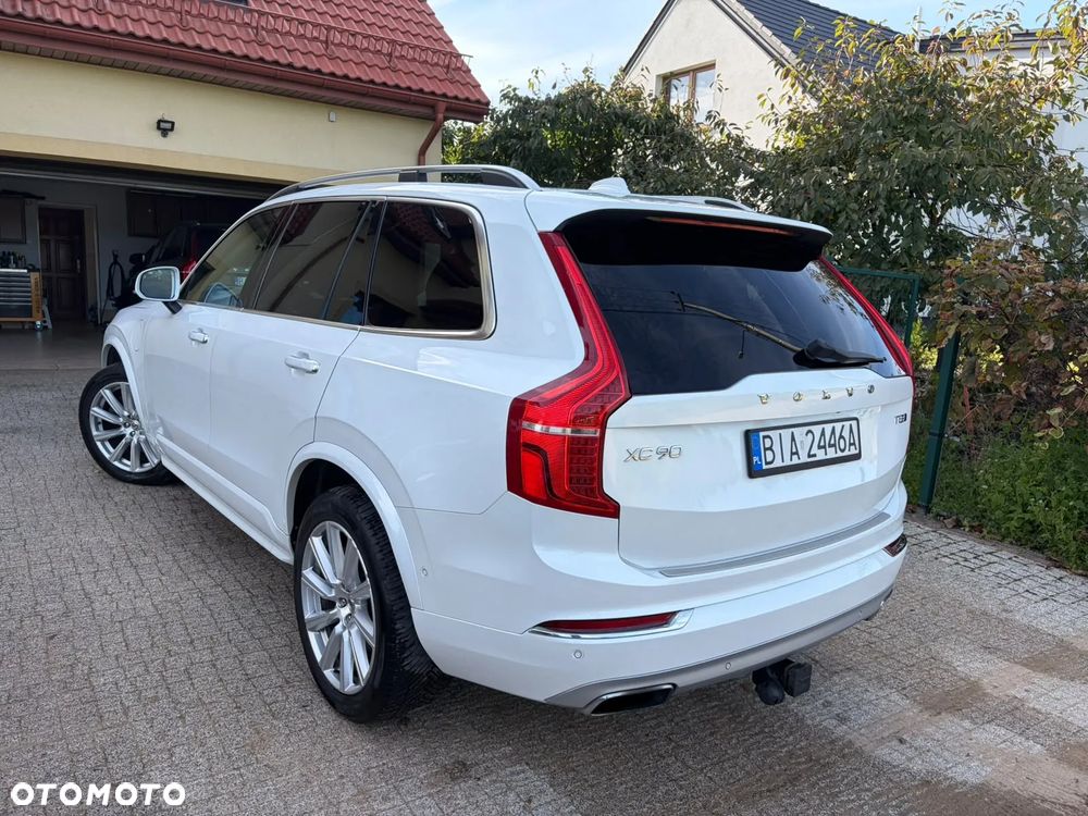 Volvo XC 90 T8 AWD Plug-In Hybrid Momentum 7os - 9