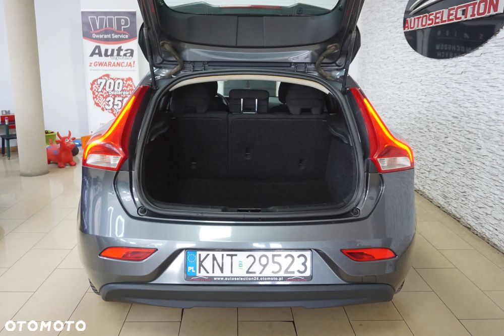 Volvo V40 D2 - 18