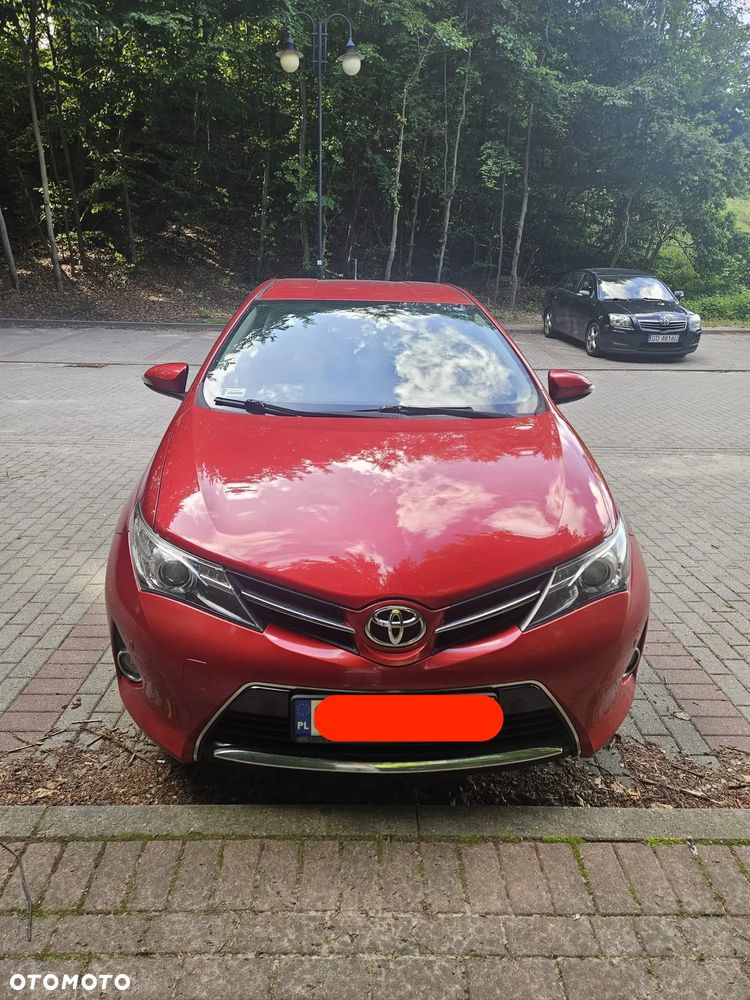 Toyota Auris 1.4 D-4D Premium - 2