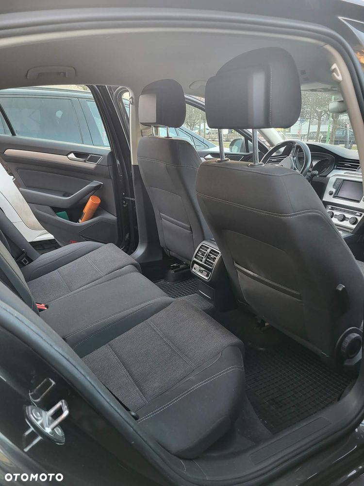 Volkswagen Passat 1.8 TSI BMT Comfortline - 10