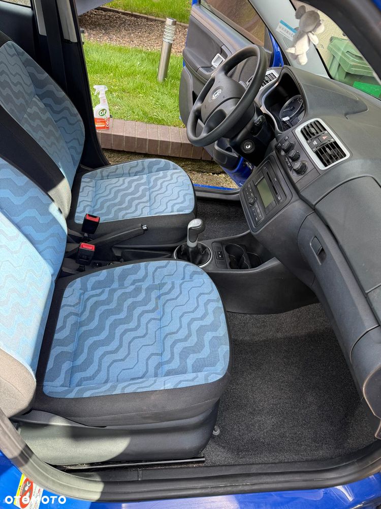 Skoda Fabia 1.4 16V Ambition - 11