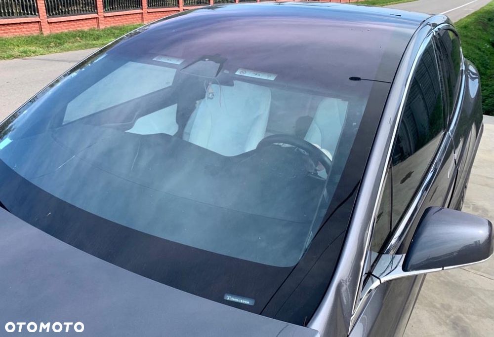 Tesla Model X 75D Allradantrieb - 8