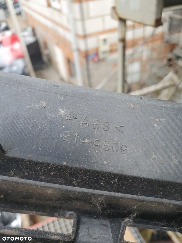 VW GOLF 4 GRILL BEZ ZNACZKA TUNING - 5