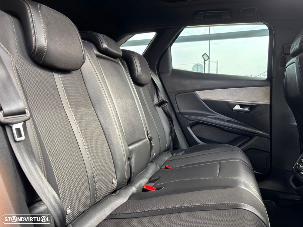 Peugeot 3008 1.6 Hybrid GT e-EAT8 - 32