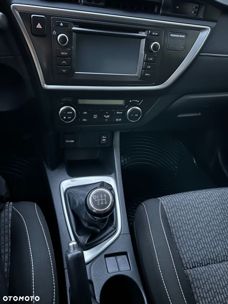 Toyota Auris 1.6 Active - 13