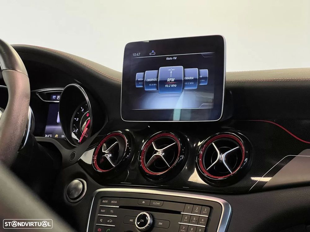 Mercedes-Benz CLA 45 AMG 4Matic Speedshift 7G-DCT Night Edition - 25