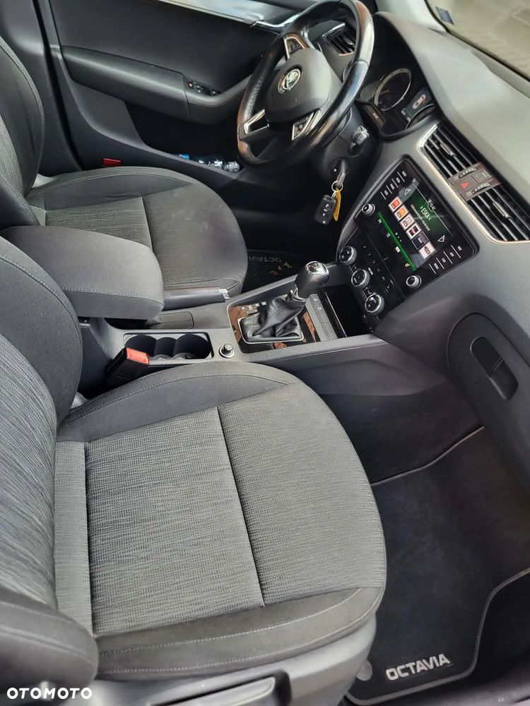 Skoda Octavia 1.4 TSI DSG Style - 8