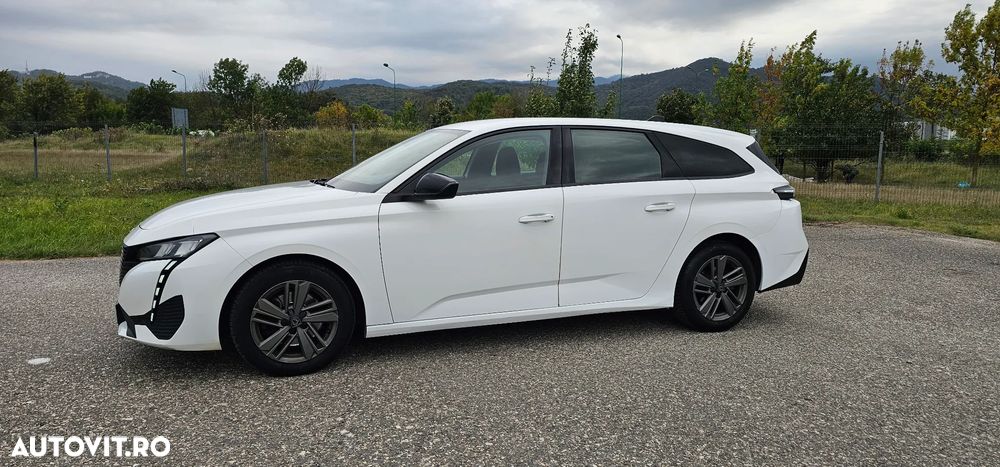 Peugeot 308 - 8