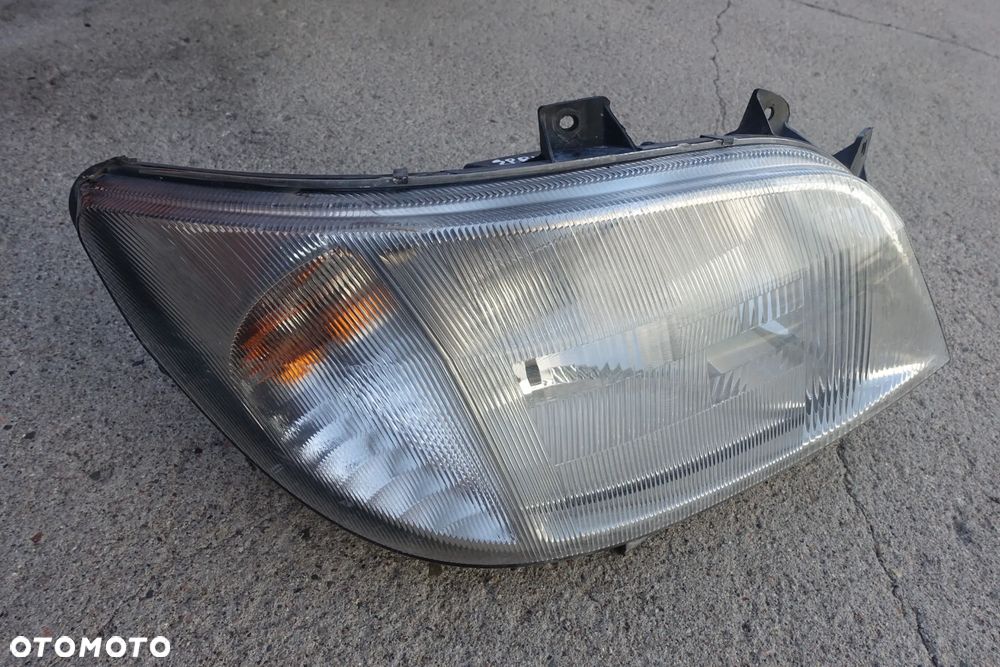 LAMPA PRAWY PRZÓD SPRINTER I 901 00-06r. - 2