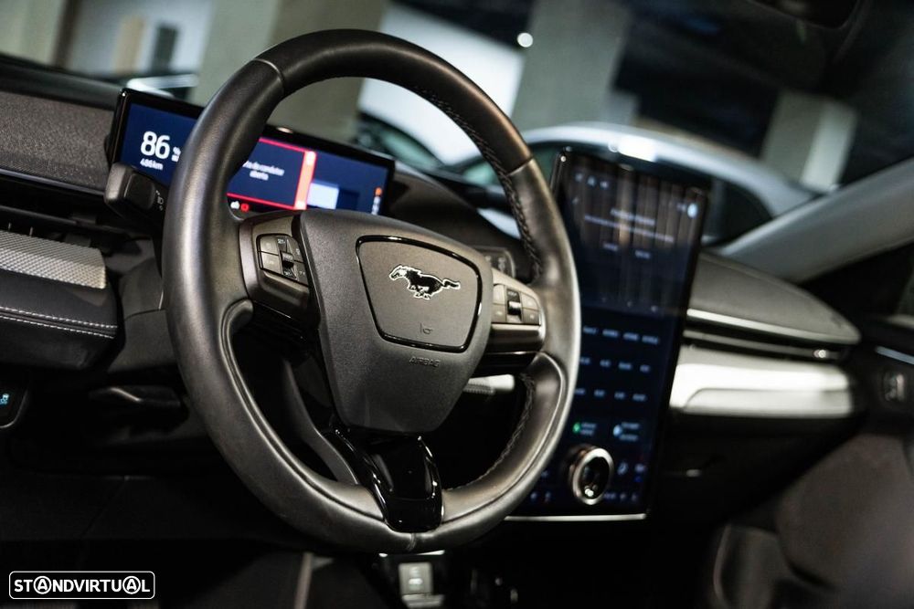 Ford Mustang Mach-E Alargada - 20
