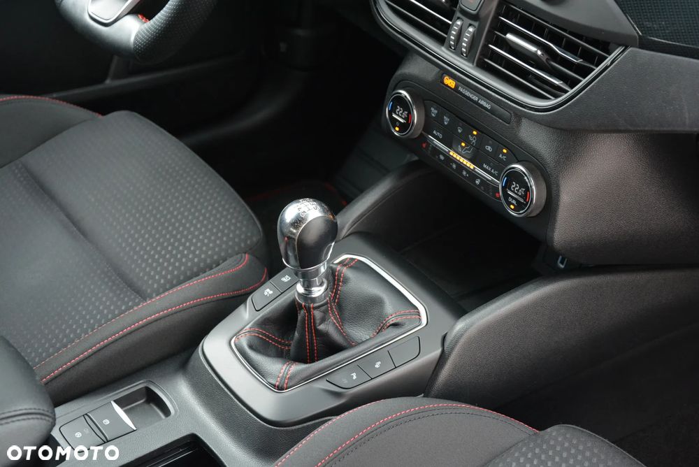 Ford Focus 2.0 EcoBlue ST-Line - 35