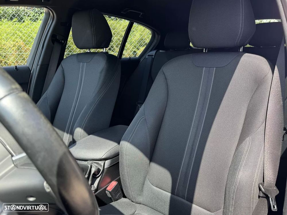 BMW 116 d Pack Desportivo M - 15