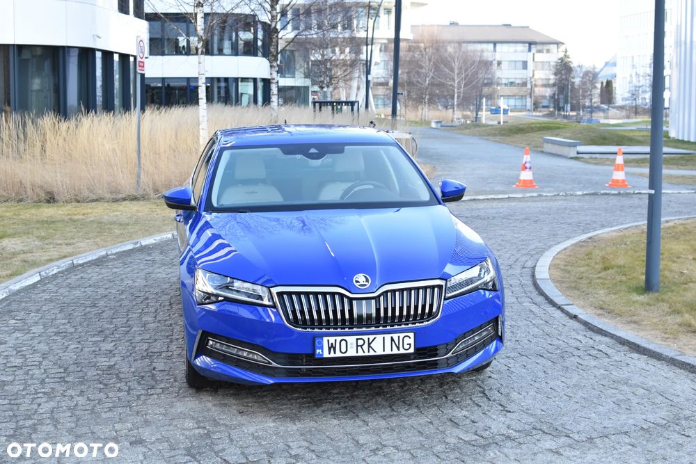 Skoda Superb 1.5 TSI L&K DSG - 4