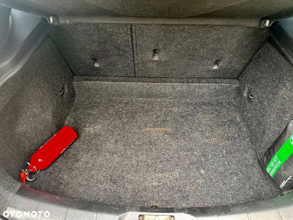 Volvo V40 D2 RDesign - 30