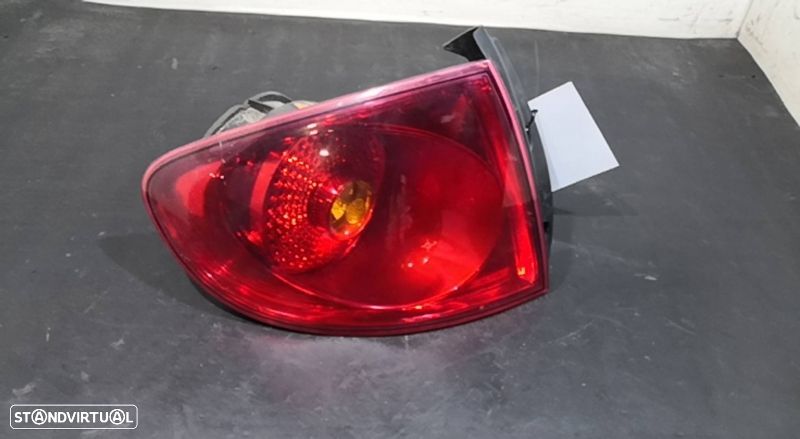 Farolim Stop Esq Seat Altea (5P1) - 1