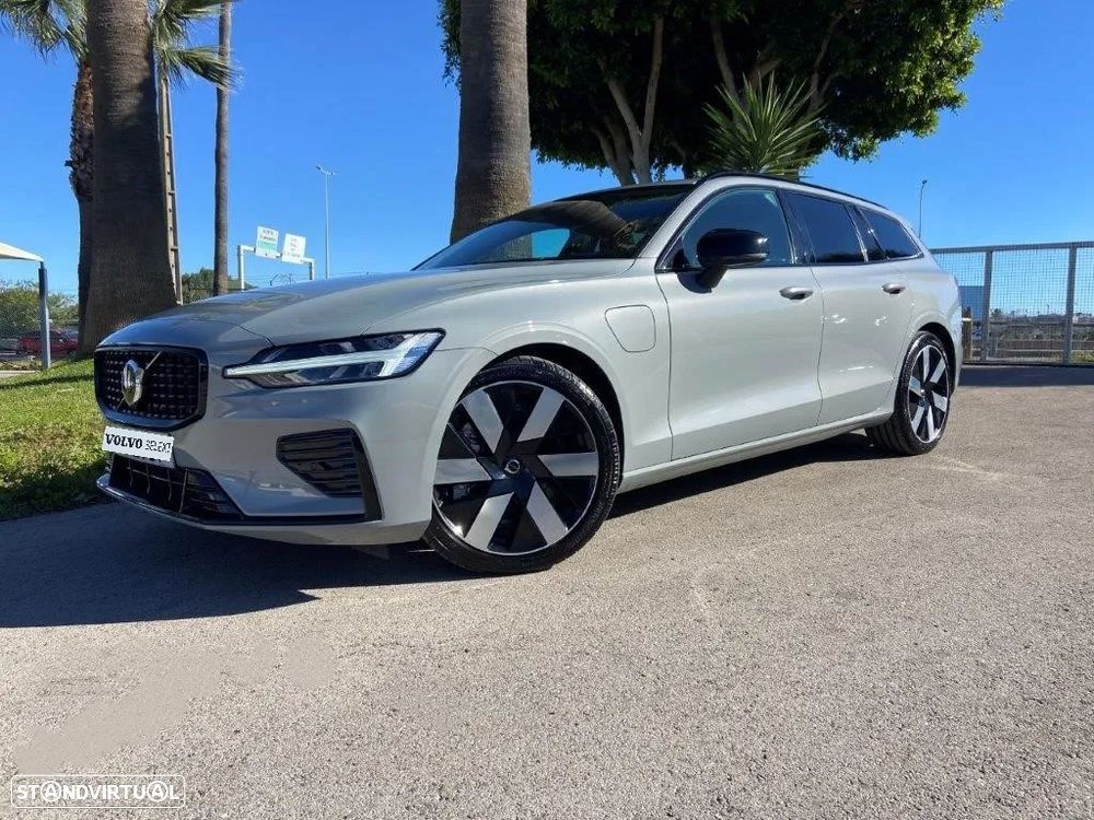 Volvo V60 2.0 T6 AWD TE Plus Dark - 25