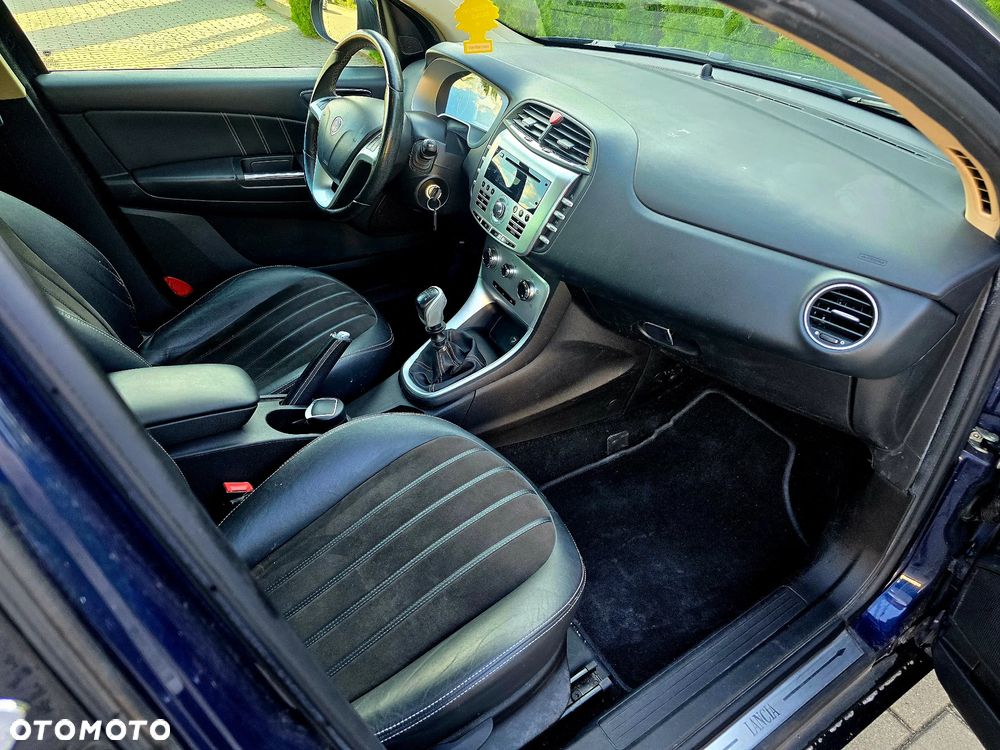 Lancia Delta 1.6 MJ Gold - 34